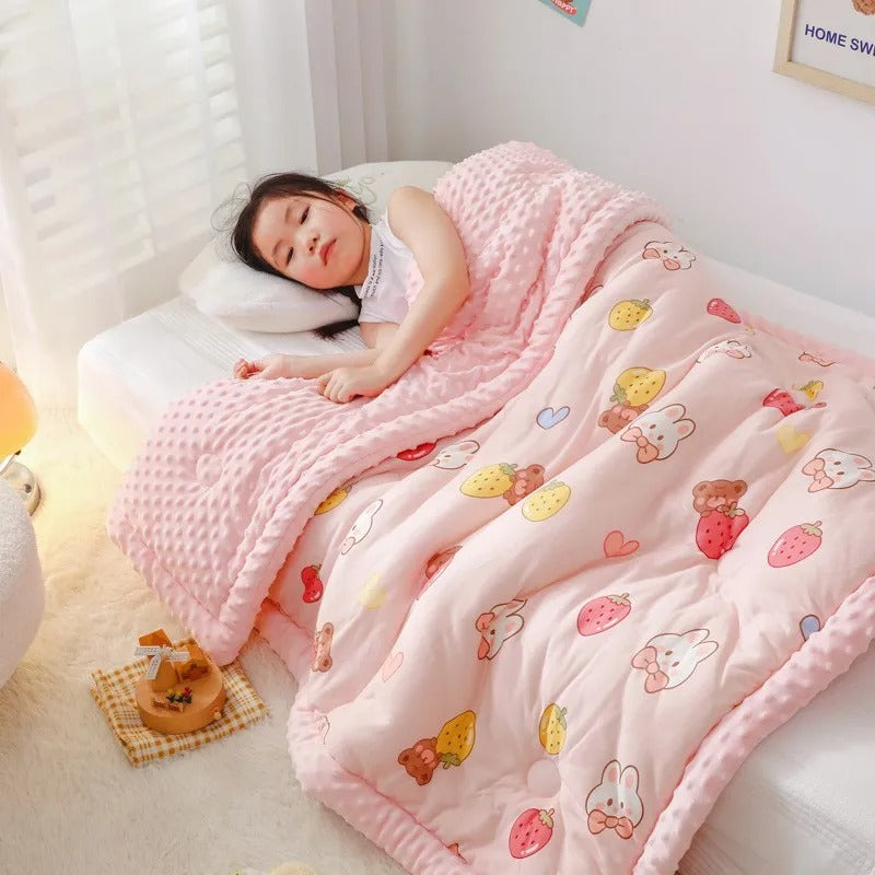 Couverture enfant minky ultra douce et chaude doucelina fraises