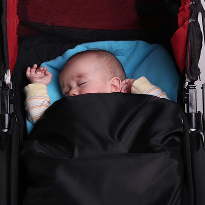 chancelière pour poussette bébé endormie