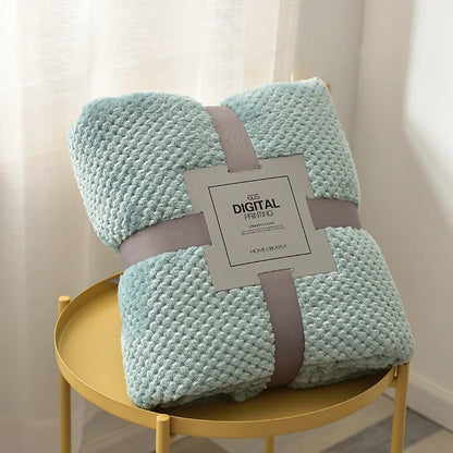 couverture bébé polaire gaufrée ultra douce doudéna bleu clair