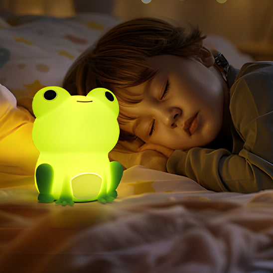 veilleuse grenouille Froppi bébé dort paisiblement