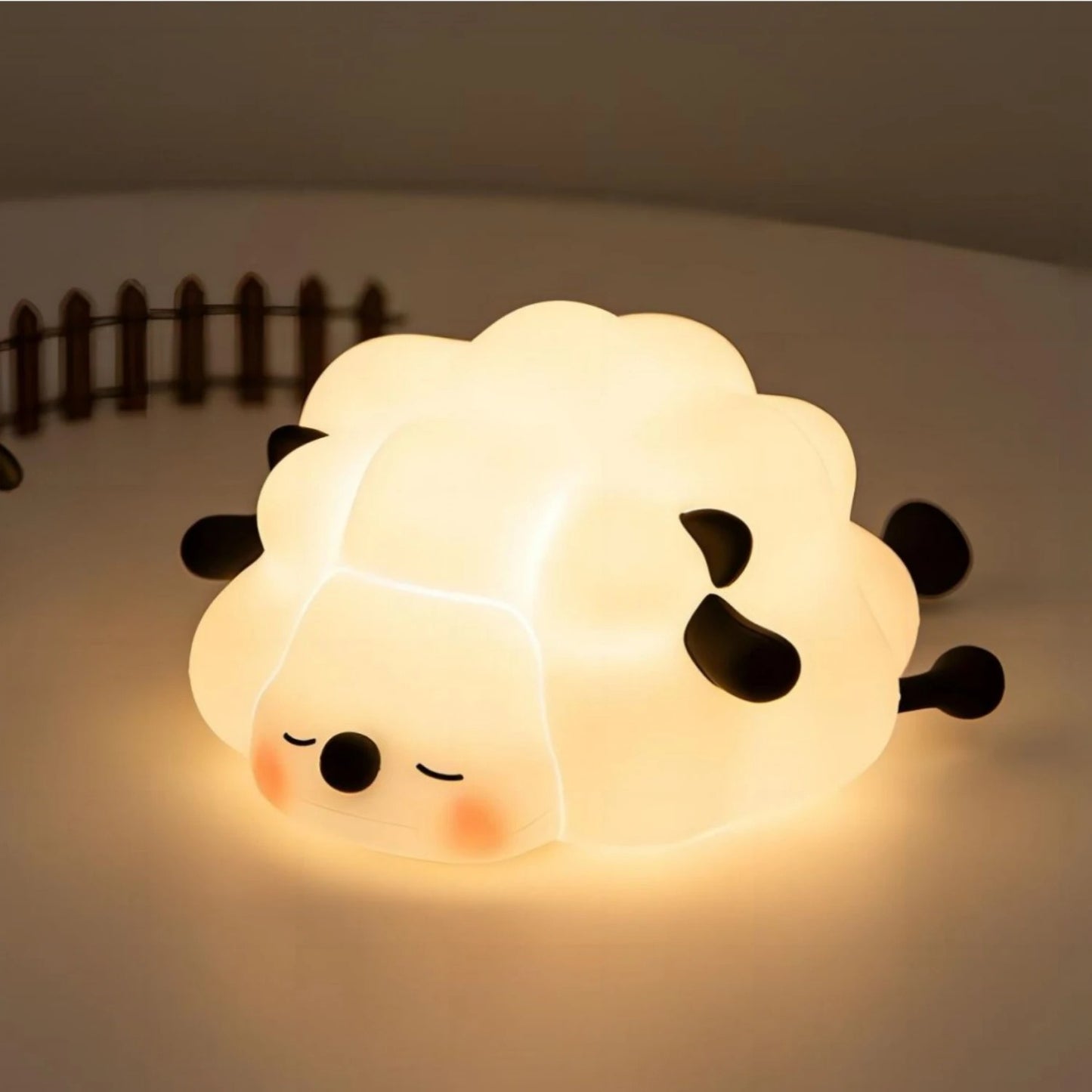 Veilleuse Bébé LED Mouton Rechargeable Silicone Sheepy allumé