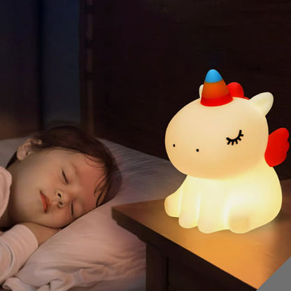 veilleuse licorne Magicorne bébé qui dort chambre